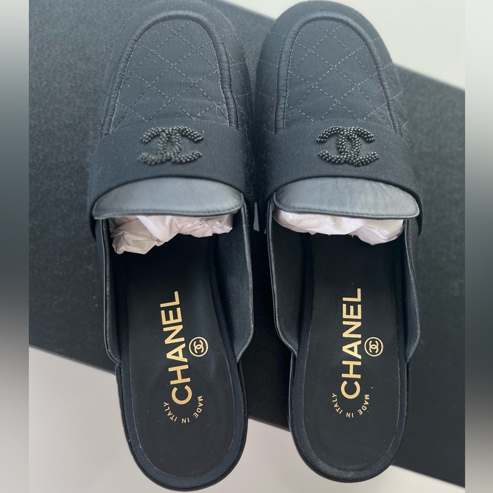 One of a kind Chanel flats from flagship store in Paris. - Picture 3 of 3